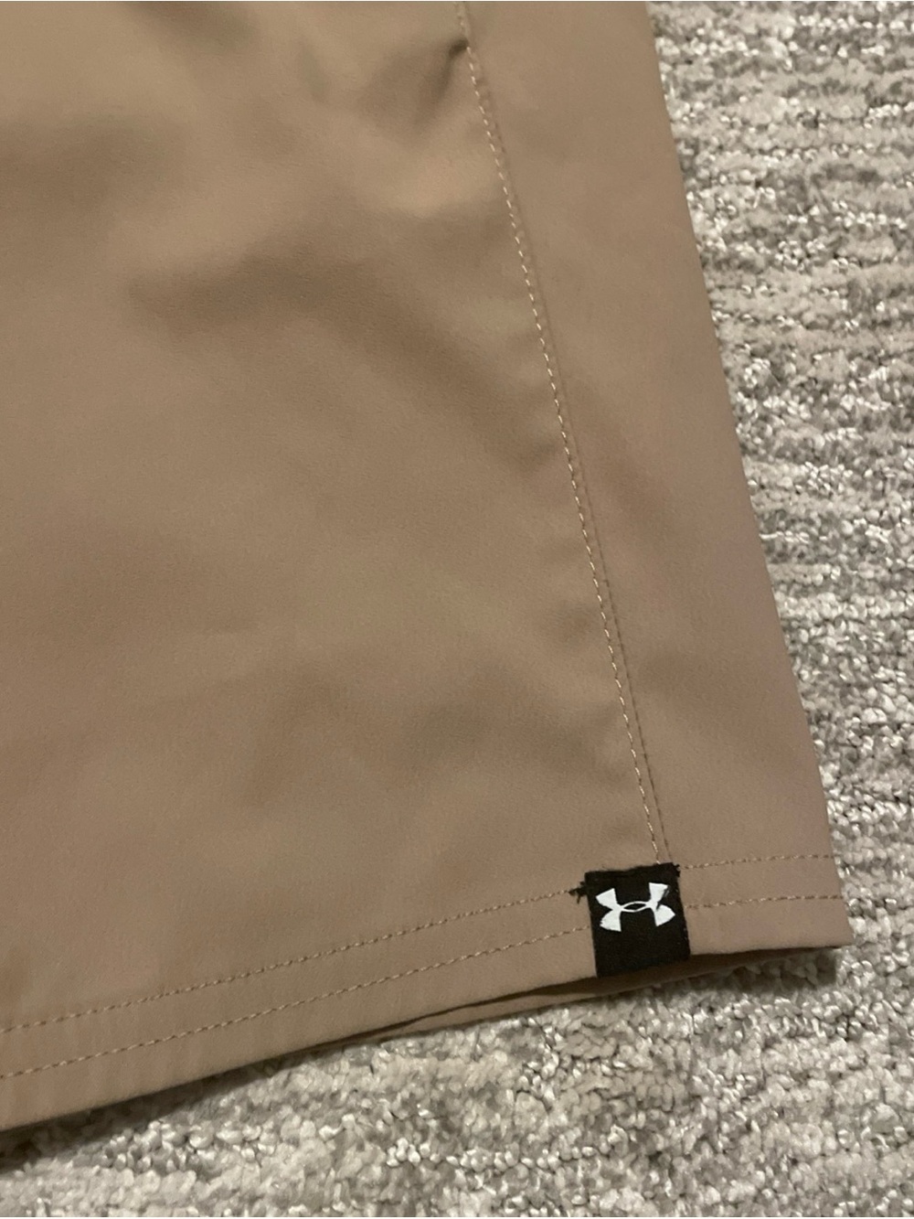Under Armour Hybrid Tech HeatGear Shorts Brown Mens Size 36 Loose Lightweight - Picture 2 of 9